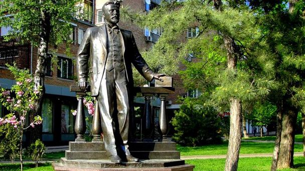 Памятник А.П. Чехову (Ростов-на-Дону) Памятник А.П. Чехову (Ростов-на-Дону)