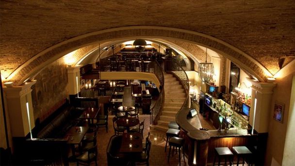 Кафе «Скромное обаяние буржуазии» в Москве Кафе «Скромное обаяние буржуазии» в Москве