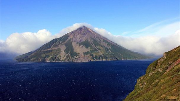 Остров Онекотан Остров Онекотан