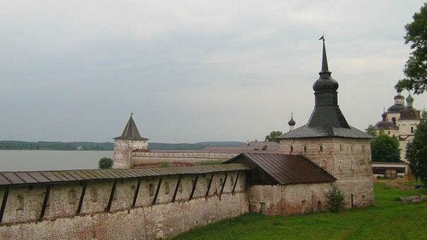 Глухая башня Кирилло-Белозерского монастыря Глухая башня Кирилло-Белозерского монастыря