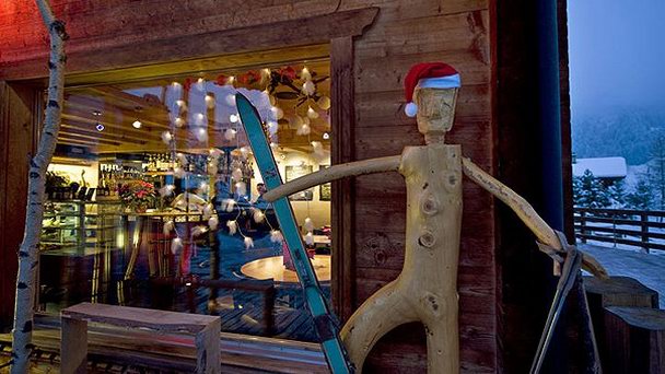 Кафе C & M cafe und mehr в Бернских Альпах Кафе C & M cafe und mehr в Бернских Альпах