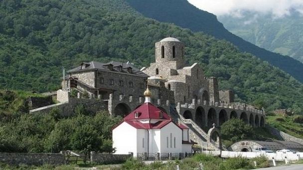 Аланский Успенский монастырь во Владикавказе Аланский Успенский монастырь во Владикавказе