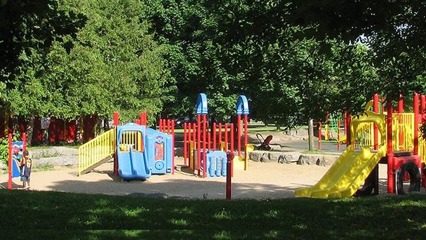 Парк Брюэр в Оттаве Парк Брюэр в Оттаве