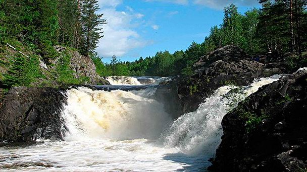 Водопад Кивач в Карелии Водопад Кивач в Карелии