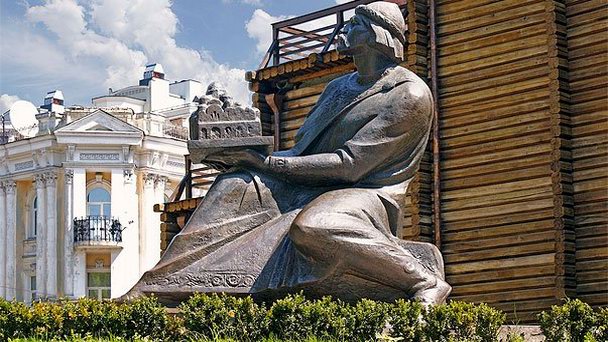 Памятник Ярославу Мудрому Памятник Ярославу Мудрому