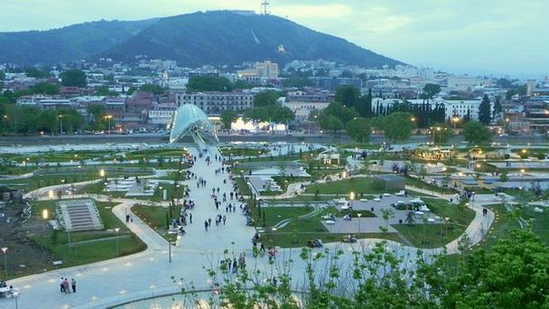 Парк Рике в Тбилиси Парк Рике в Тбилиси