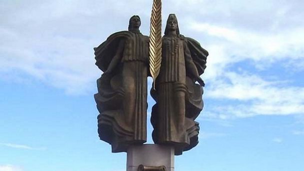 Памятник Навеки с Россией Памятник Навеки с Россией