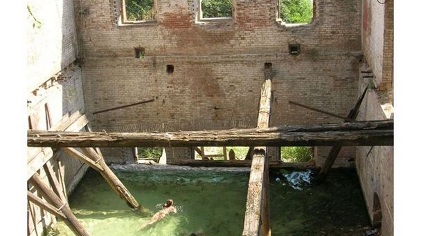 Парамоновские склады Парамоновские склады