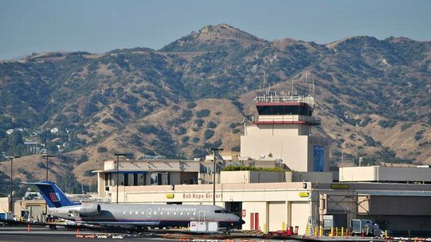 Аэропорт Боб Хоуп в Калифорнии Аэропорт Боб Хоуп в Калифорнии