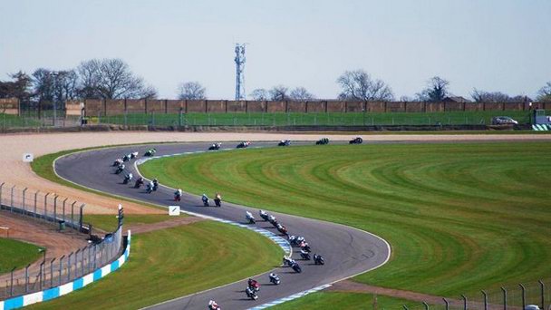 Трасса Донингтон Парк в Англии Трасса Донингтон Парк в Англии