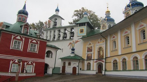 Псково-Печерский монастырь в Печорах Псково-Печерский монастырь в Печорах