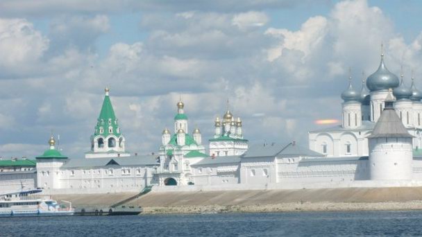Макарьевский монастырь в Нижнем Новгороде Макарьевский монастырь в Нижнем Новгороде
