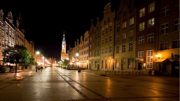 Площадь Длуги Тарг в Тройгороде Площадь Длуги Тарг в Тройгороде