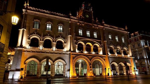 Вокзал Россио в Лиссабоне Вокзал Россио в Лиссабоне