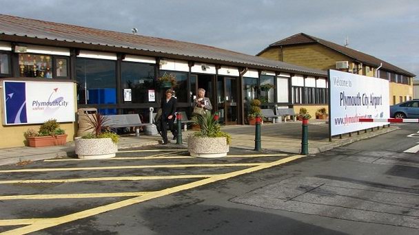Аэропорт Плимут в Англии Аэропорт Плимут в Англии