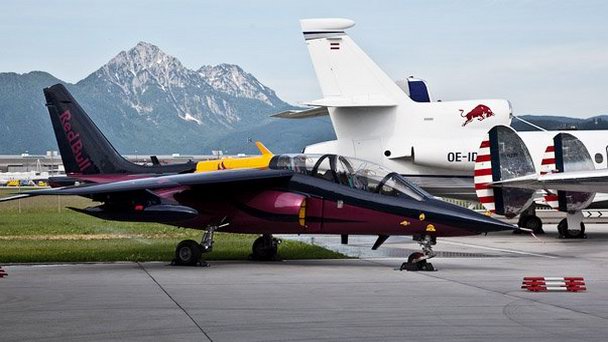 Аэропорт в Зальцбурге имени В.А. Моцарта Аэропорт в Зальцбурге имени В.А. Моцарта