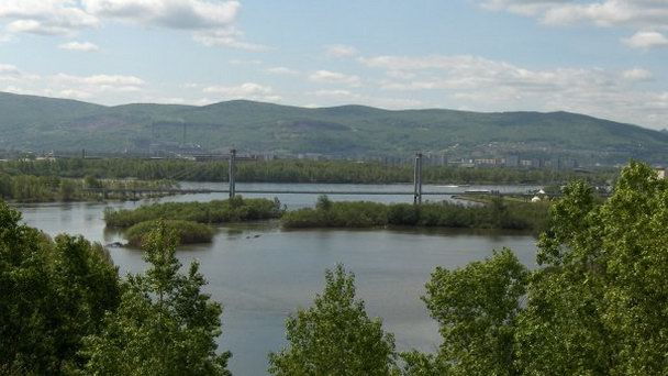 Виноградовский мост на остров Татышев в Красноярске Виноградовский мост на остров Татышев в Красноярске