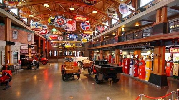 Музей Аллея Бензина в Альберте Музей Аллея Бензина в Альберте