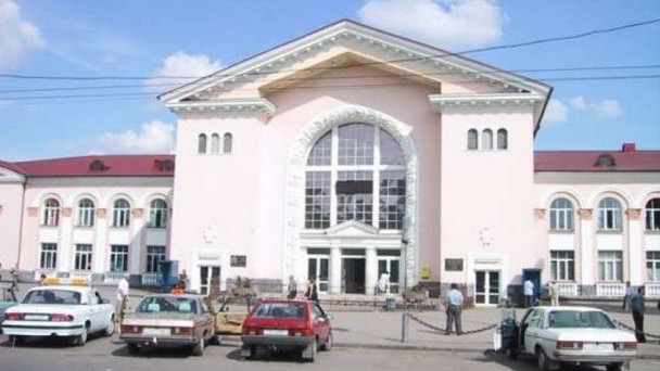 Винницкий железнодорожный вокзал в Виннице Винницкий железнодорожный вокзал в Виннице