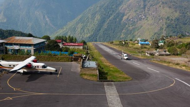 Аэропорт имени Тэнцинга и Хиллари в Лукле Аэропорт имени Тэнцинга и Хиллари в Лукле