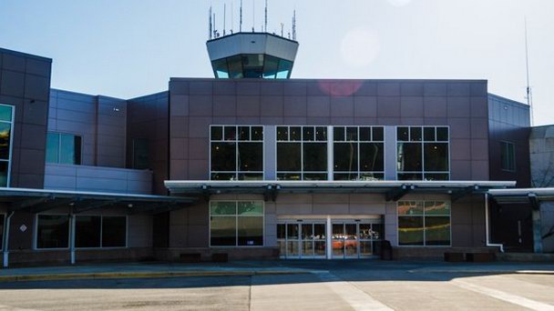 Международный аэропорт Джуно на Аляске Международный аэропорт Джуно на Аляске