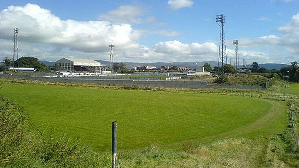 Стадион Oriel Park Стадион Oriel Park