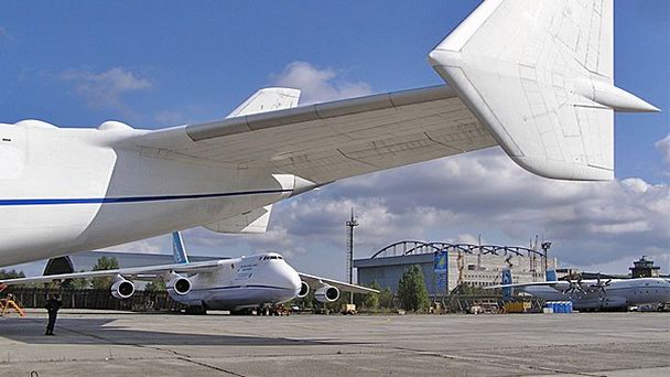 Аэропорт имени Антонова в Киеве Аэропорт имени Антонова в Киеве