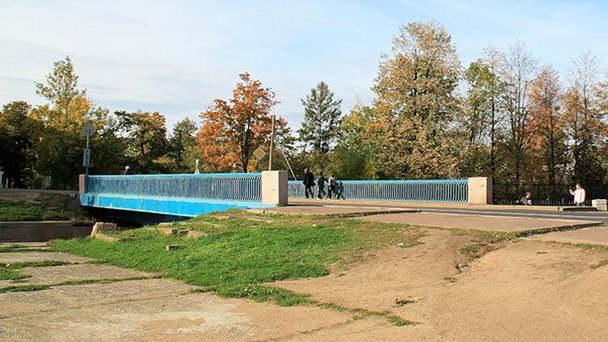 Синий мост через Обводный канал Синий мост через Обводный канал