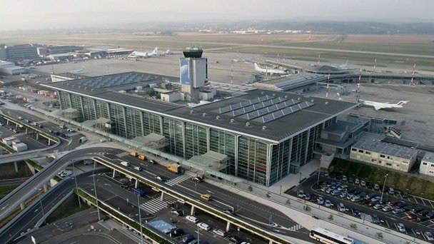 Евроаэропорт Базель-Мюлуз-Фрайбург в Аргау Евроаэропорт Базель-Мюлуз-Фрайбург в Аргау