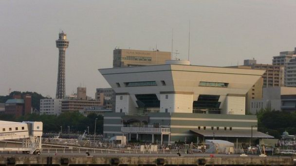 Международный пассажирский терминал Осамбаси Международный пассажирский терминал Осамбаси