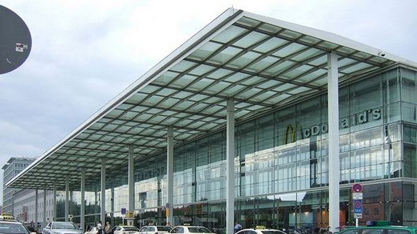 Восточный вокзал в Берлине Восточный вокзал в Берлине