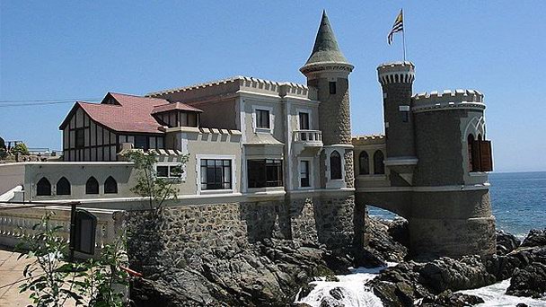 Замок Вульф в Винья-дель-Маре Замок Вульф в Винья-дель-Маре