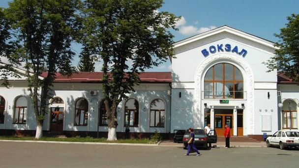 Железнодорожный вокзал г. Изюм в Харькове Железнодорожный вокзал г. Изюм в Харькове