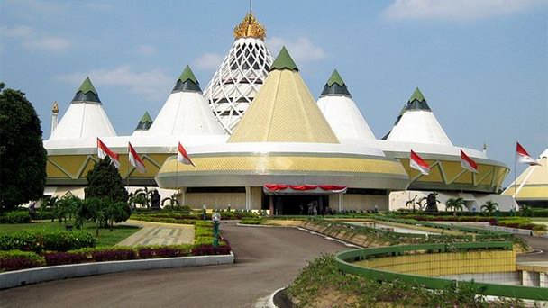 Музей Purna Bhakti Pertiwi Музей Purna Bhakti Pertiwi