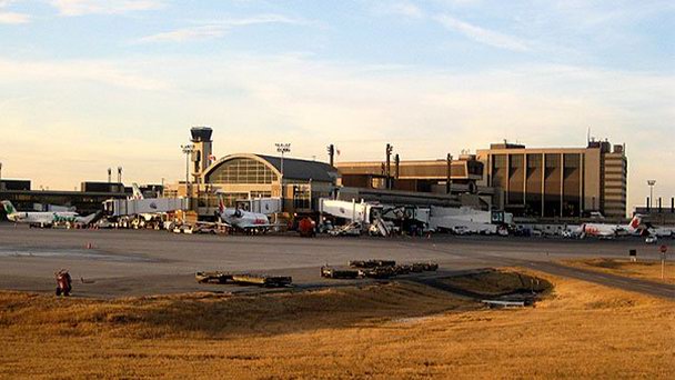 Международный аэропорт Калгари в Альберте Международный аэропорт Калгари в Альберте
