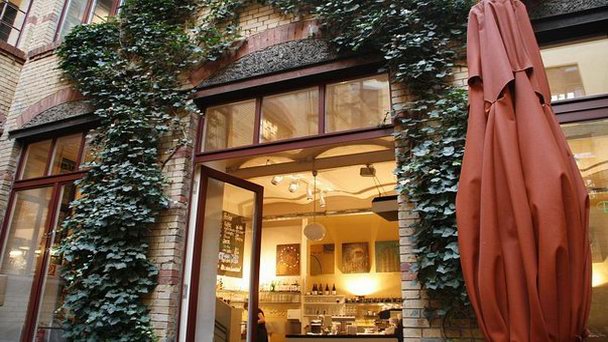 Ресторан Barcomis Deli в Берлине Ресторан Barcomis Deli в Берлине
