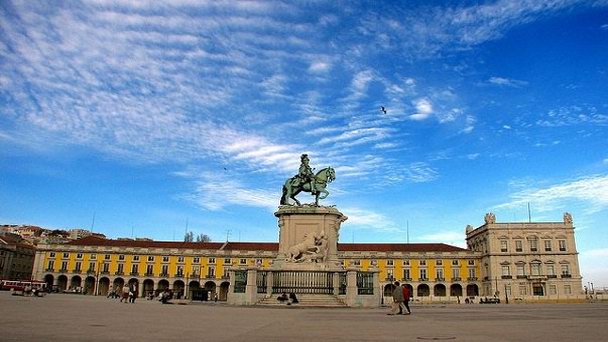 Площадь коммерции Площадь коммерции