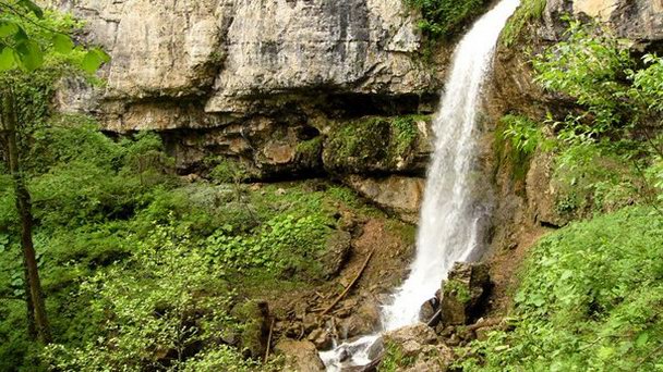 Водопад Университетский в Майкопе Водопад Университетский в Майкопе