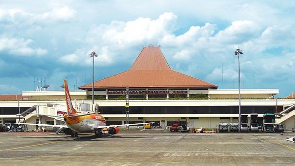 Международный аэропорт Джуанда на Яве Международный аэропорт Джуанда на Яве
