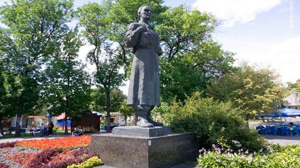 Памятник Григорию Сковороде Памятник Григорию Сковороде