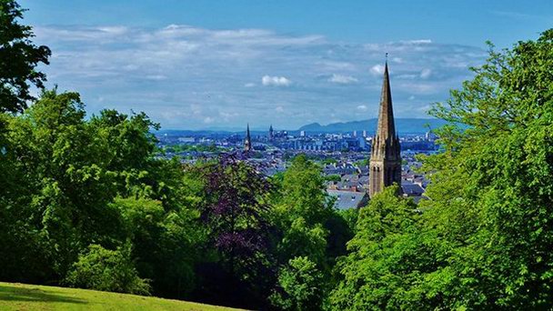 Парк Куинс в Шотландии Парк Куинс в Шотландии