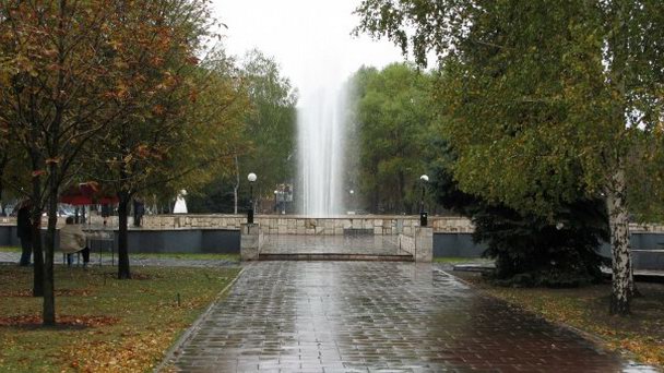 Цвето-музыкальный фонтан Цвето-музыкальный фонтан