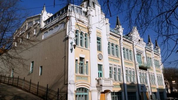 Приморский Пушкинский театр во Владивостоке Приморский Пушкинский театр во Владивостоке