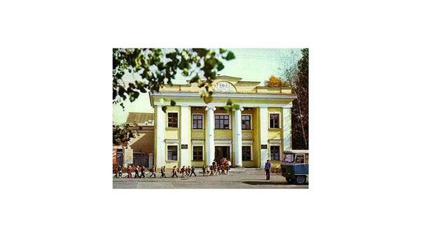 Брянский областной театр кукол Брянский областной театр кукол