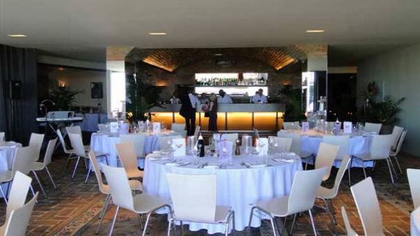 Ресторан Weingut am Reisenberg в Вене Ресторан Weingut am Reisenberg в Вене