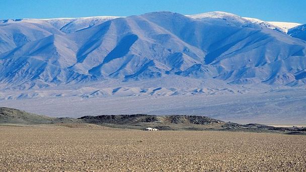 Гора «Их-Богд-Уул» в Улан-Баторе Гора «Их-Богд-Уул» в Улан-Баторе